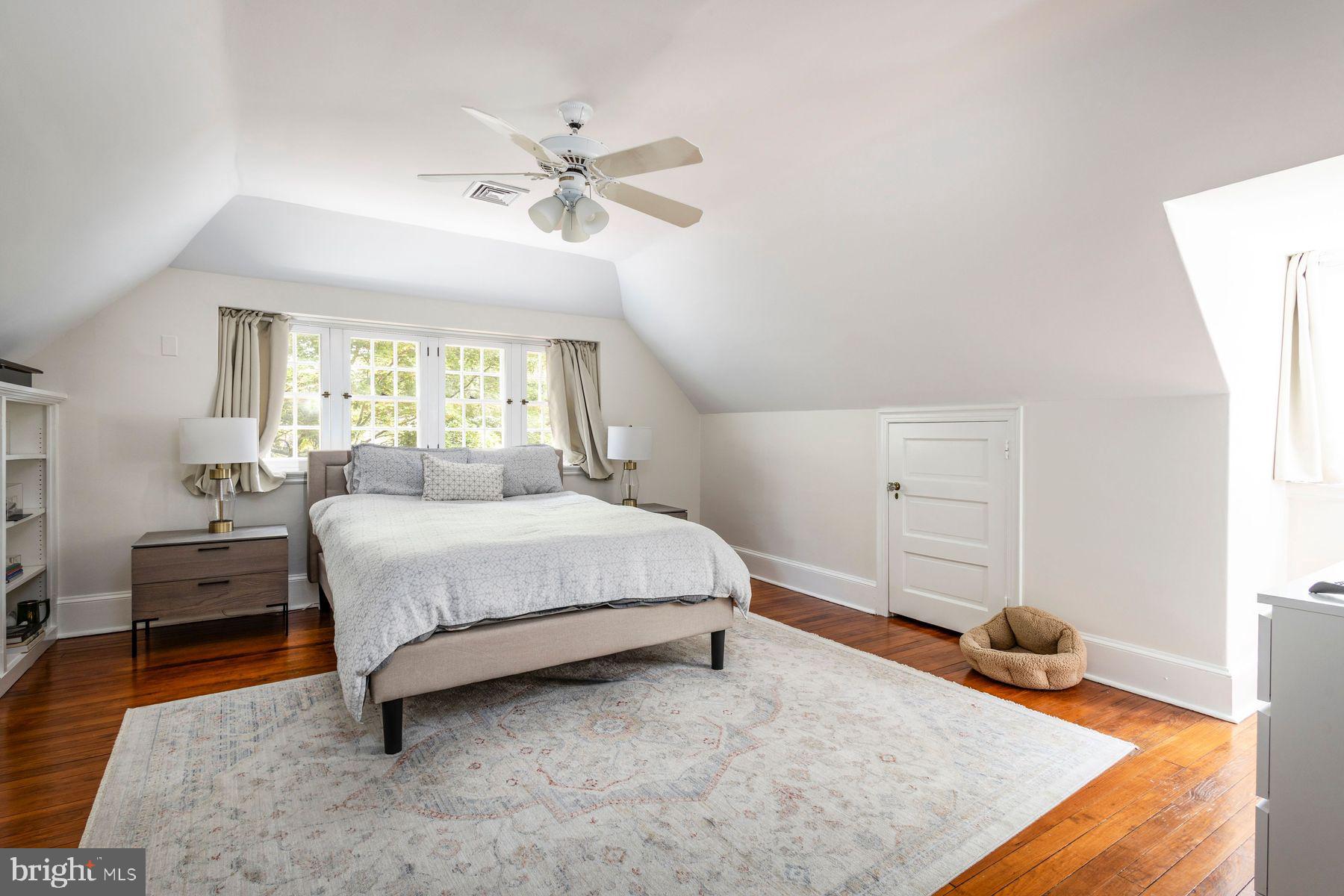 CHESTNUT HILL - Residential