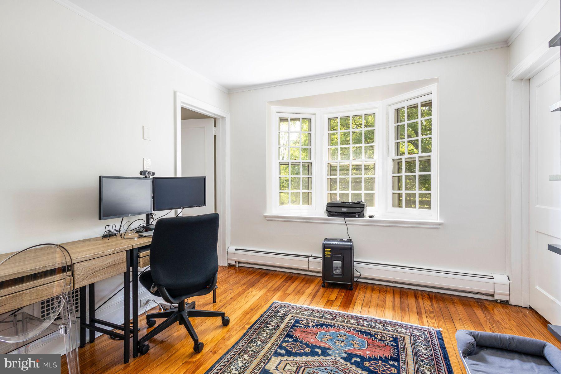 CHESTNUT HILL - Residential