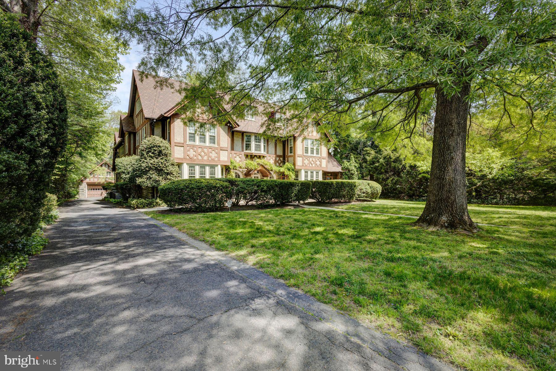 CHESTNUT HILL - Residential