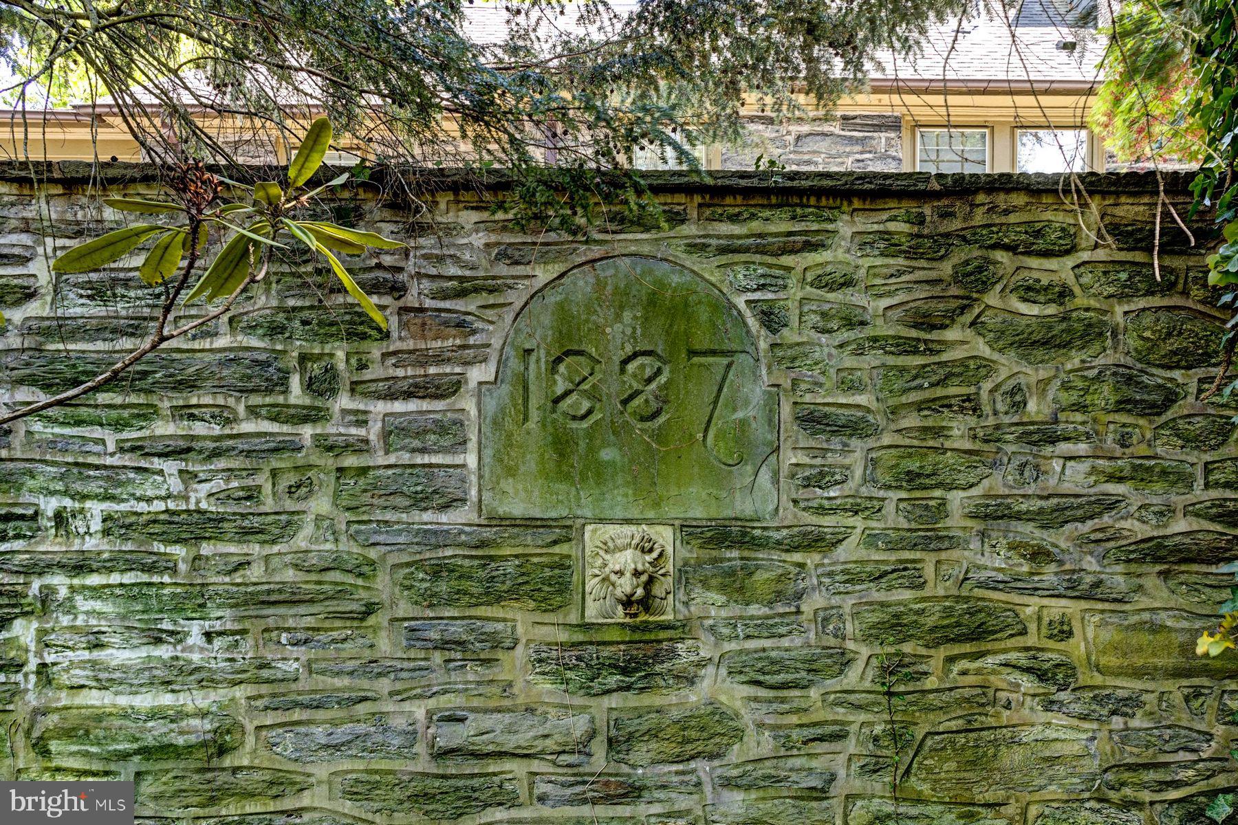 CHESTNUT HILL - Residential