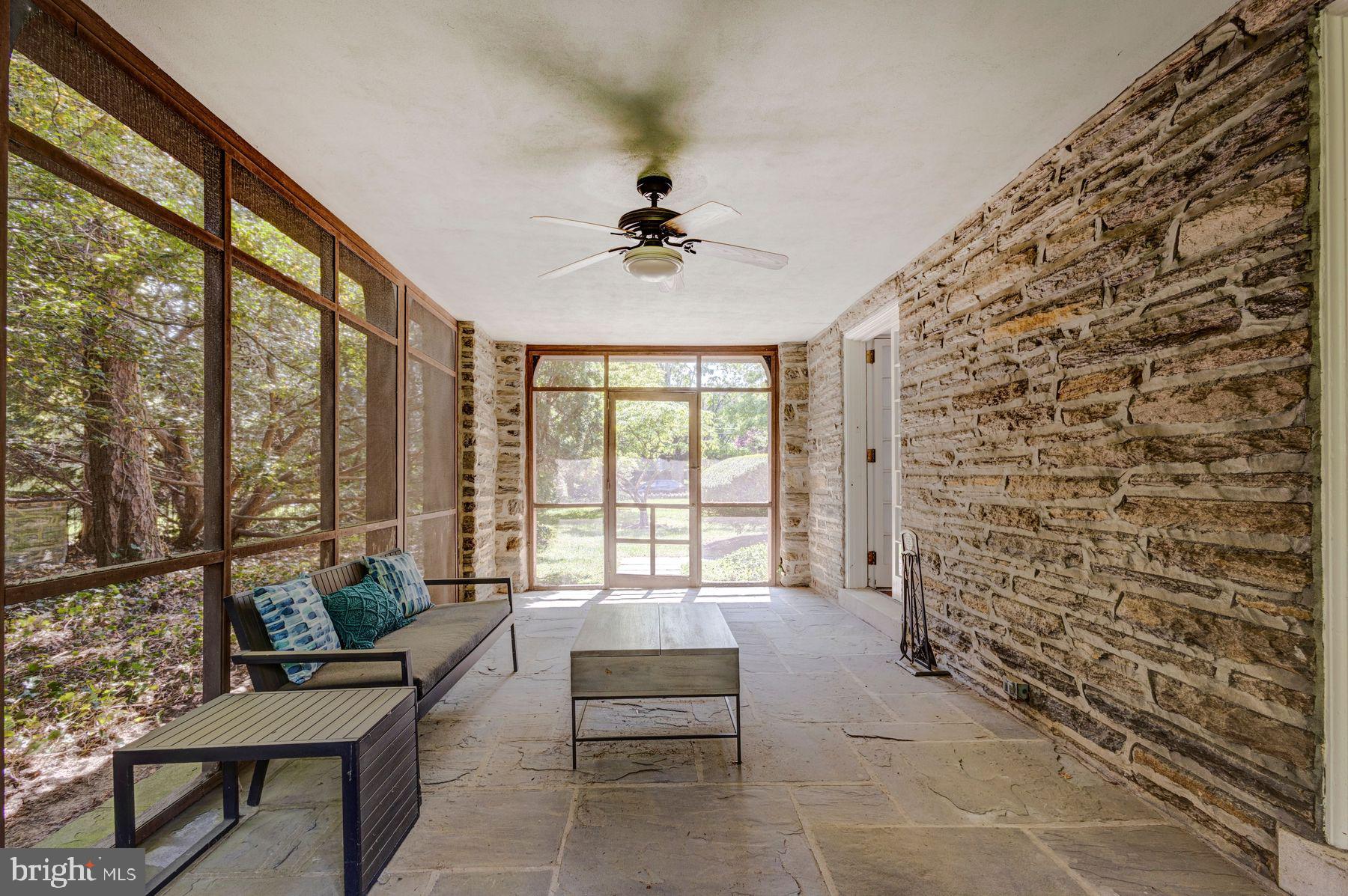 CHESTNUT HILL - Residential