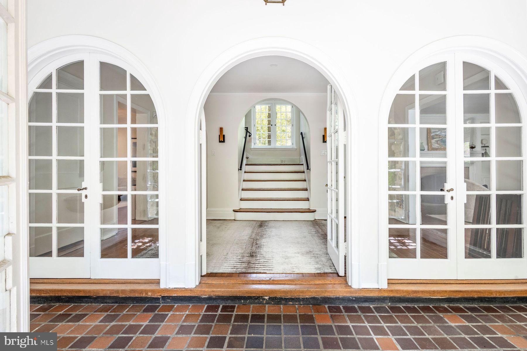 8031 SEMINOLE STREET