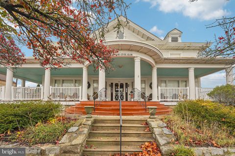 Photo of 3008 Atlantic Avenue, WILDWOOD, NJ 08260 (MLS # NJCM2006574)