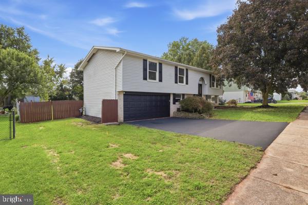 216 MAPLEWOOD DRIVE