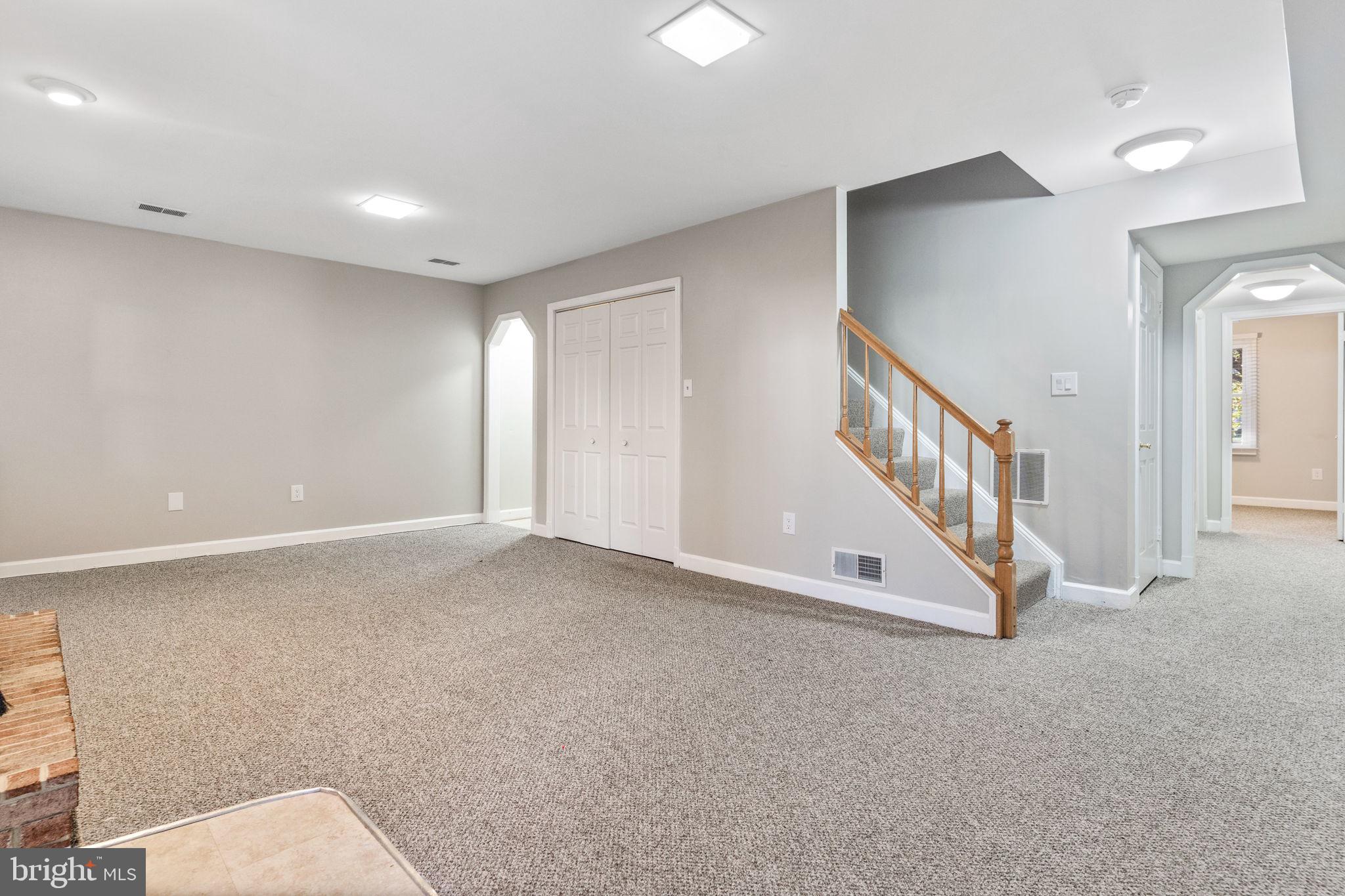 SEVEN OAKS - Residential Lease