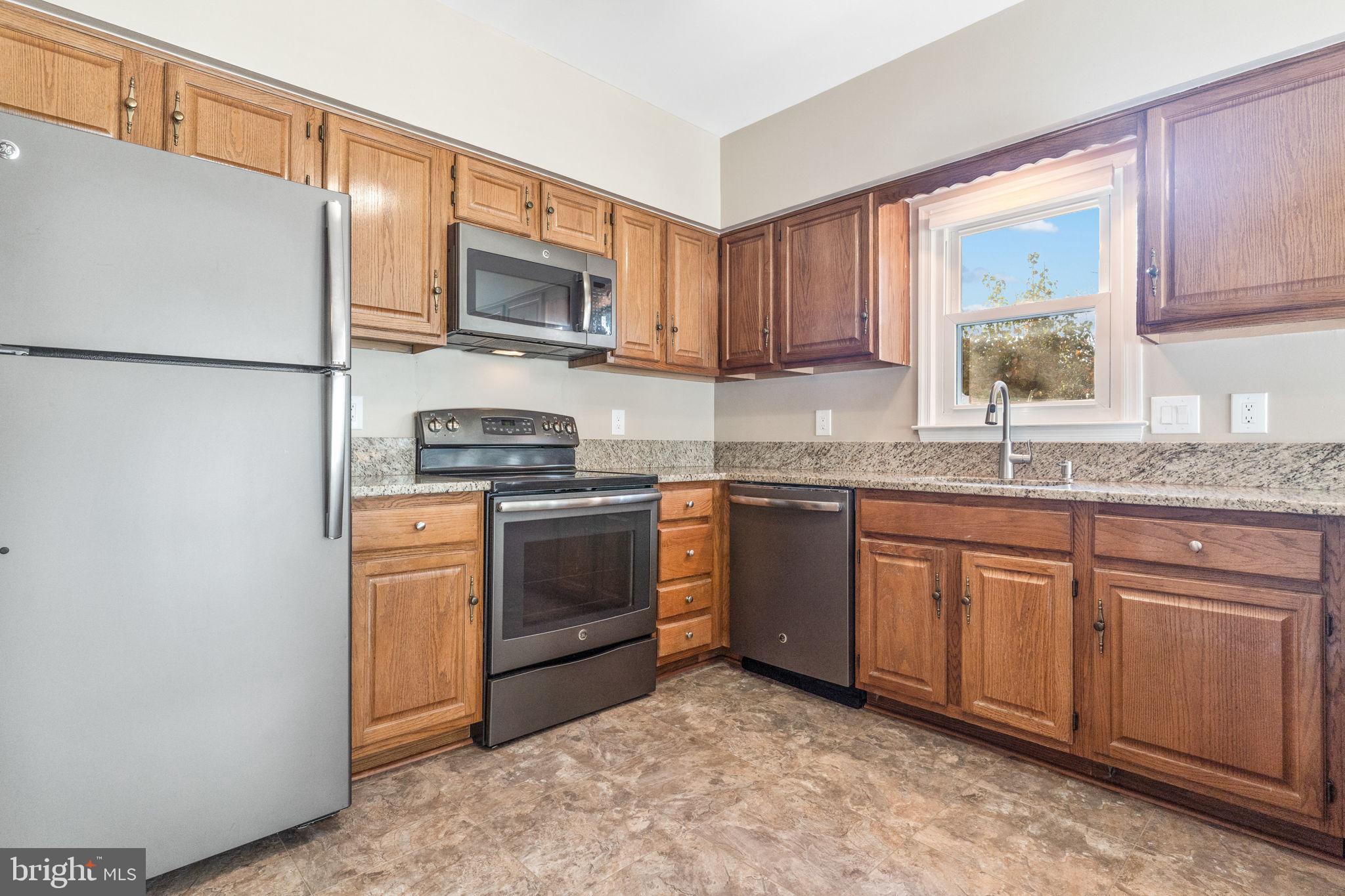 SEVEN OAKS - Residential Lease