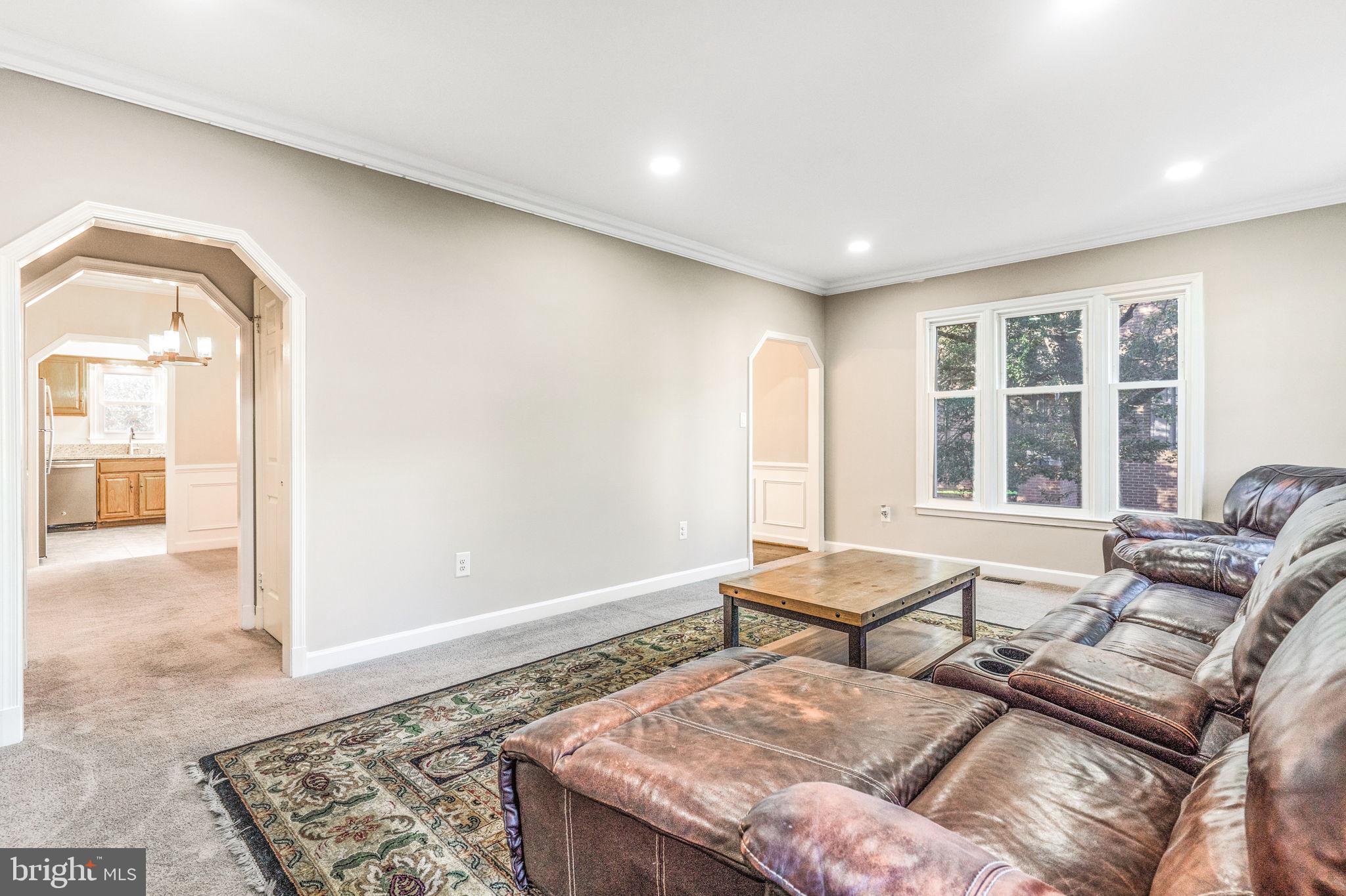 SEVEN OAKS - Residential Lease