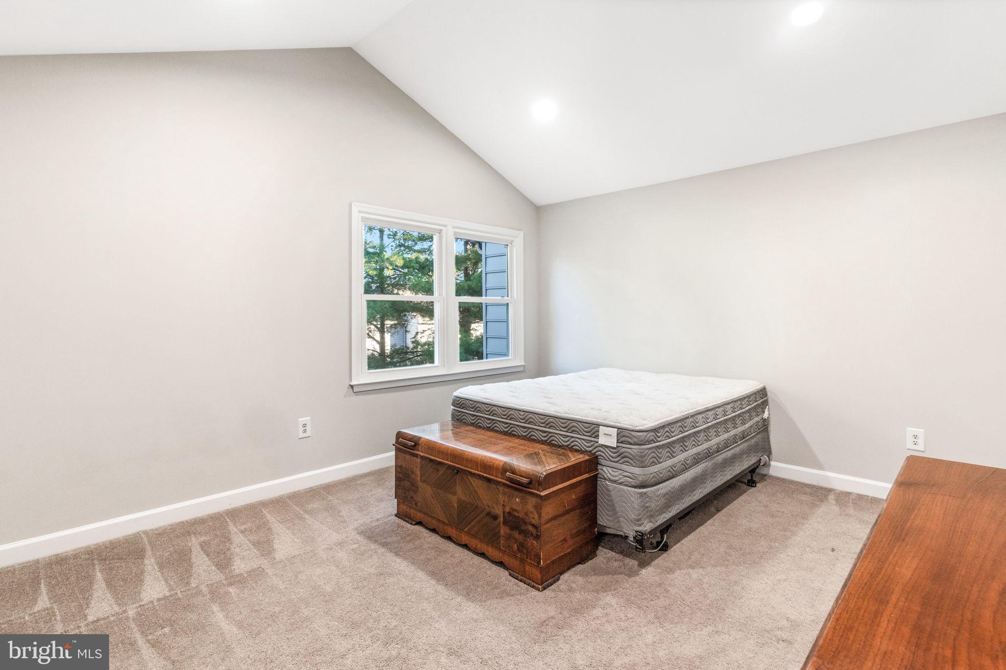 SEVEN OAKS - Residential Lease