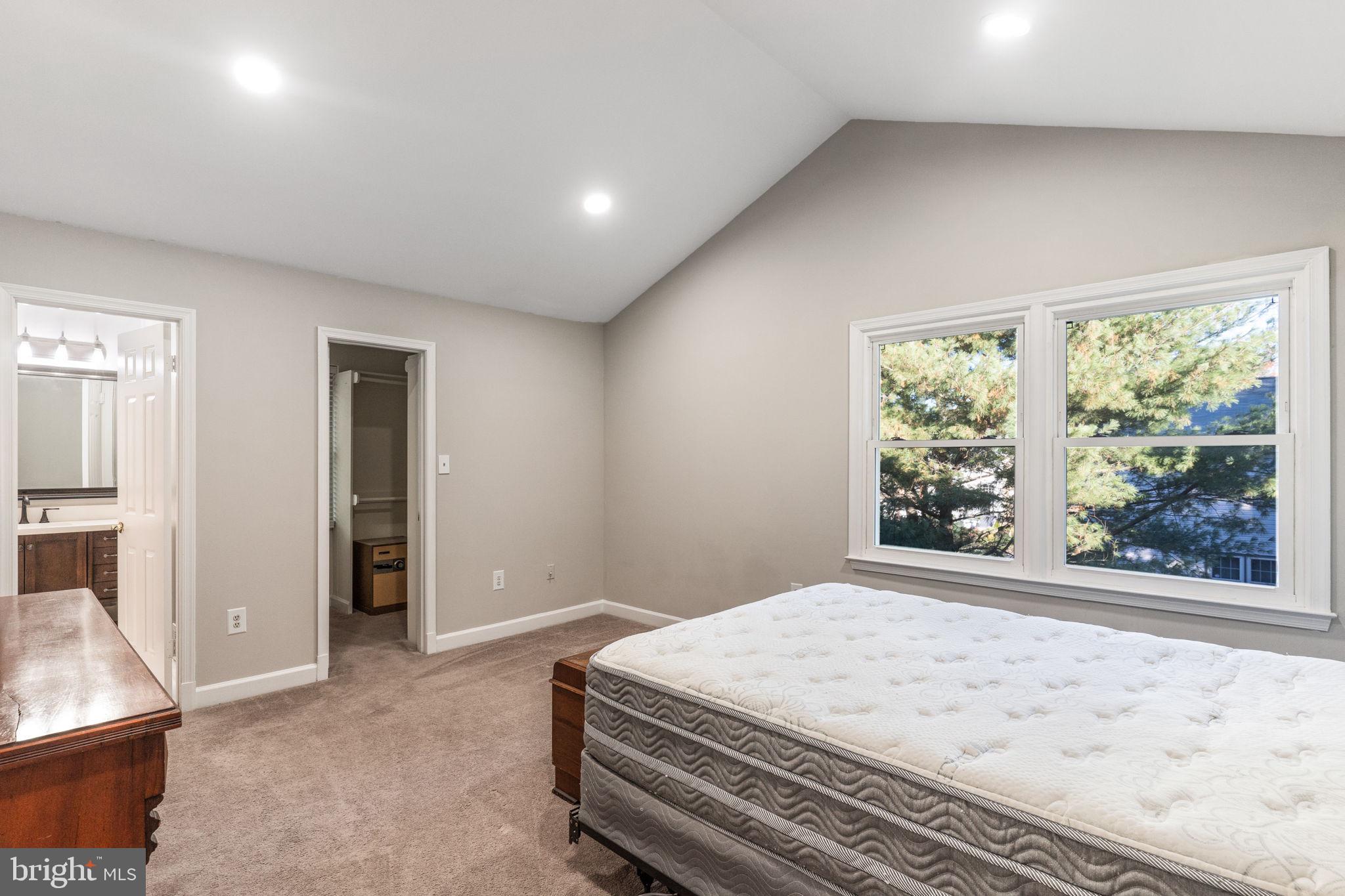 SEVEN OAKS - Residential Lease