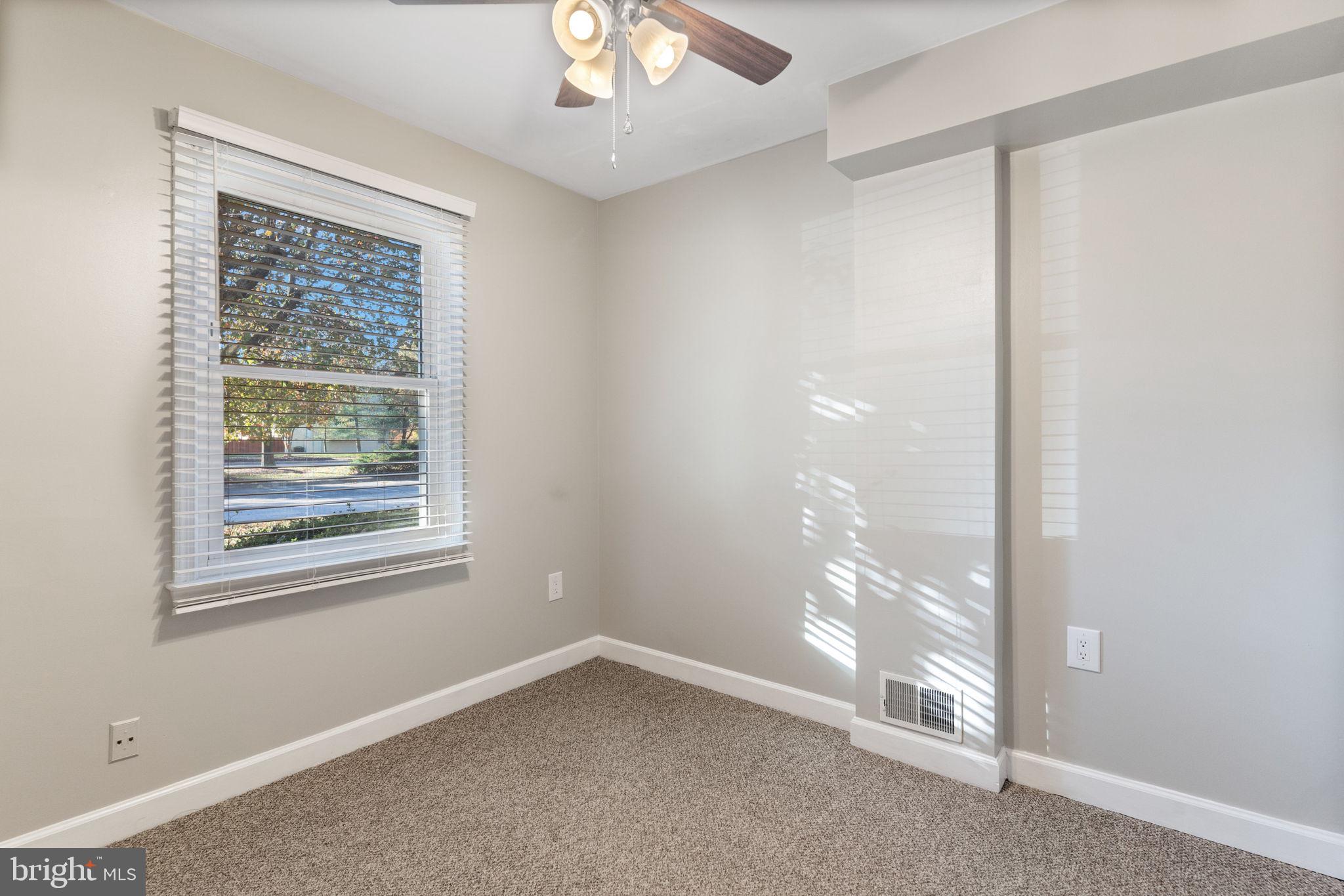 SEVEN OAKS - Residential Lease