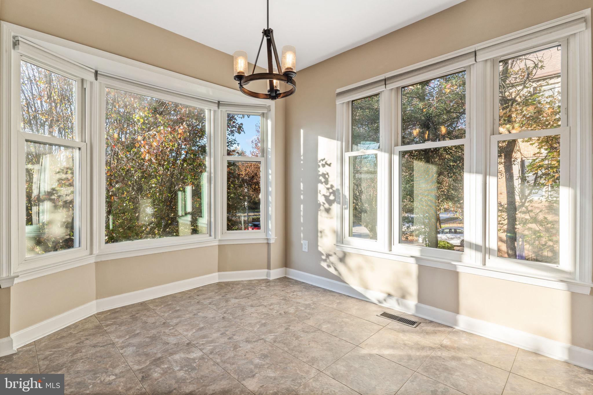 SEVEN OAKS - Residential Lease