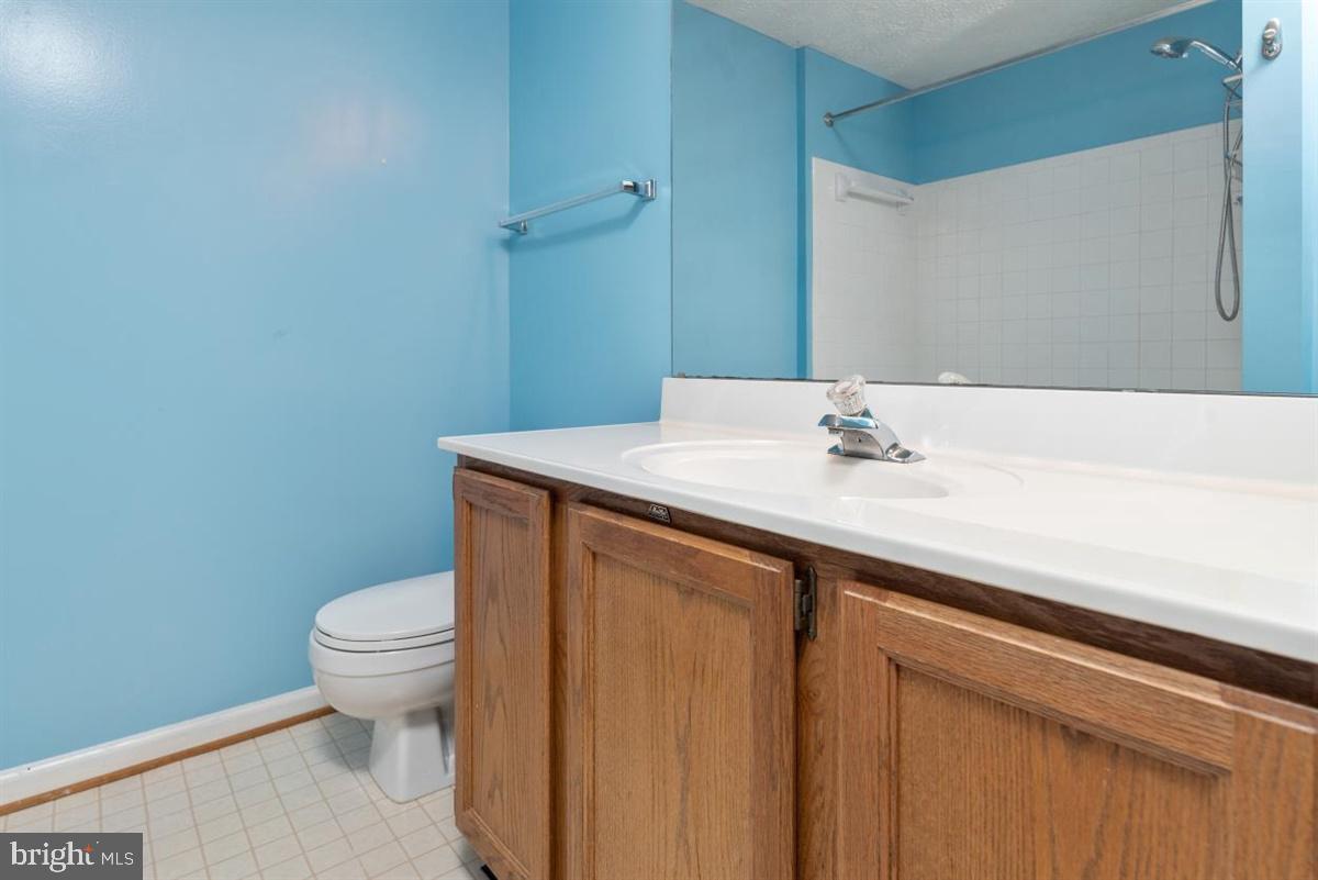 PINEY ORCHARD - Residential Lease