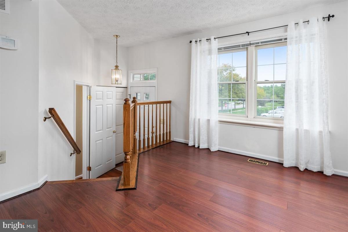 PINEY ORCHARD - Residential Lease