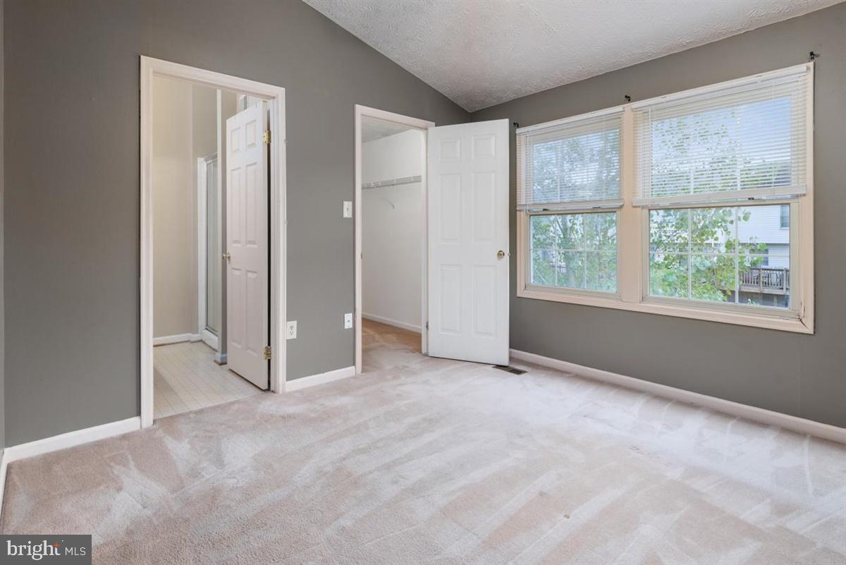 PINEY ORCHARD - Residential Lease