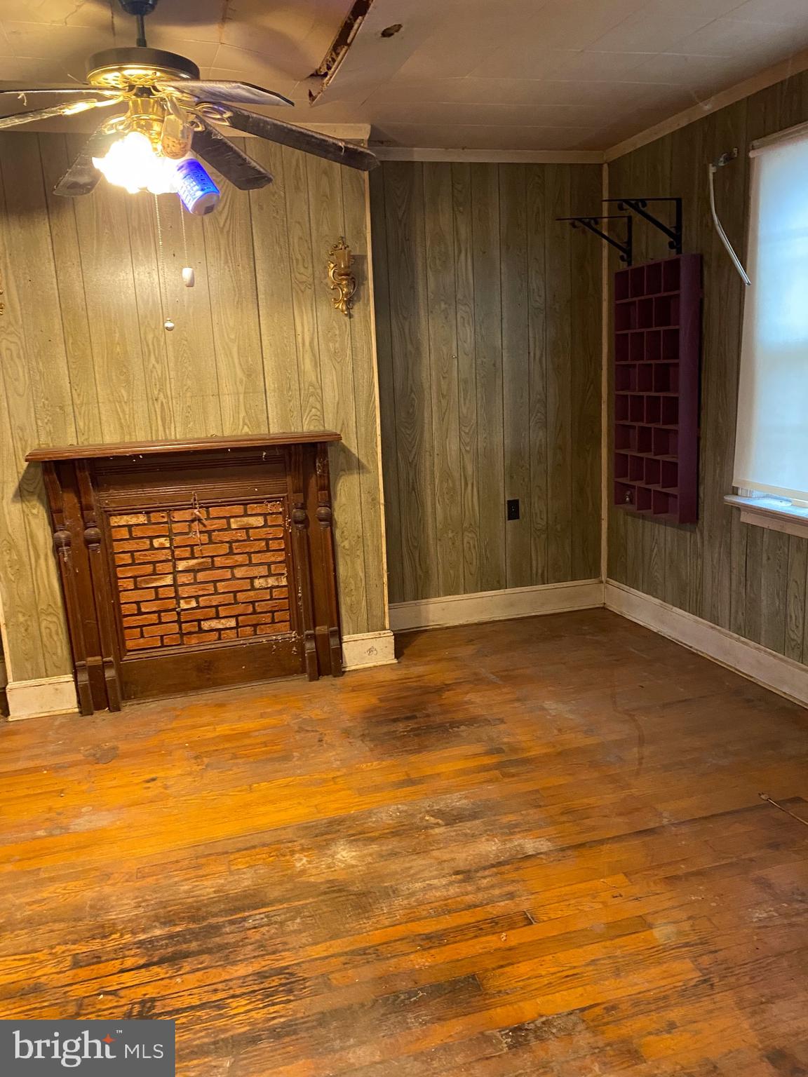 LAUREL - Residential