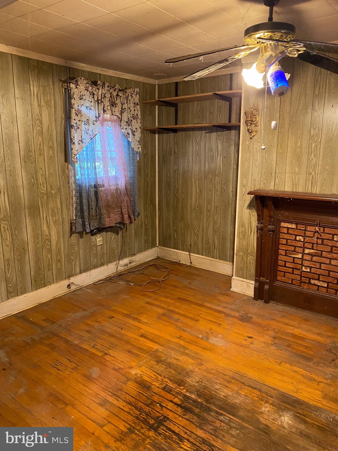 LAUREL - Residential