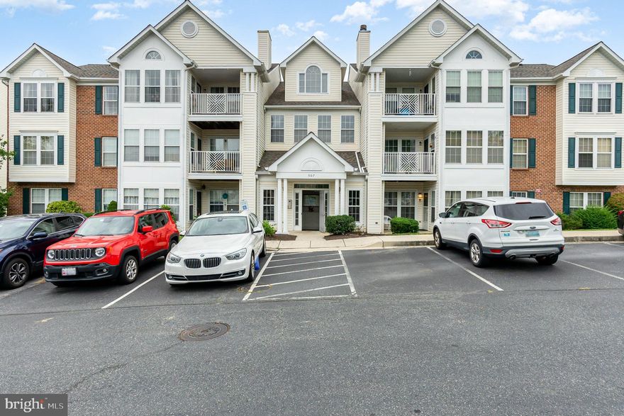 Beautiful 2 bedroom first floor condo. No steps! Enter the condo from the patio. Kitchen features a gas oven with breakfast bar and a separate dining room. 2 walk in closets in the Primary Bedroom. Separate laundry room off the kitchen. Conveniently located shopping and to I95, 695, and Rt 40. Condo association is awaiting FHA approval.