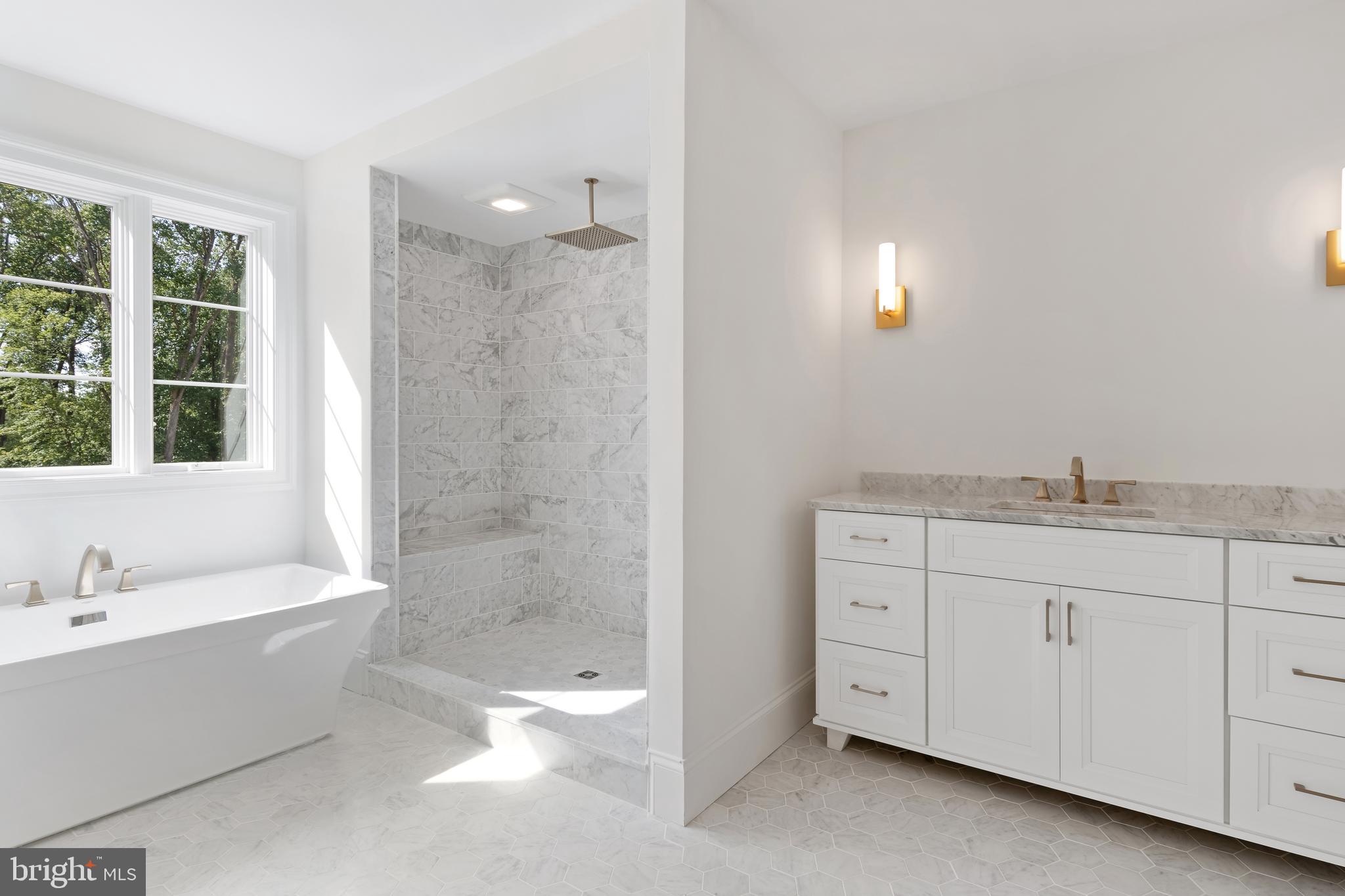 CANTERBURY WOODS - Residential