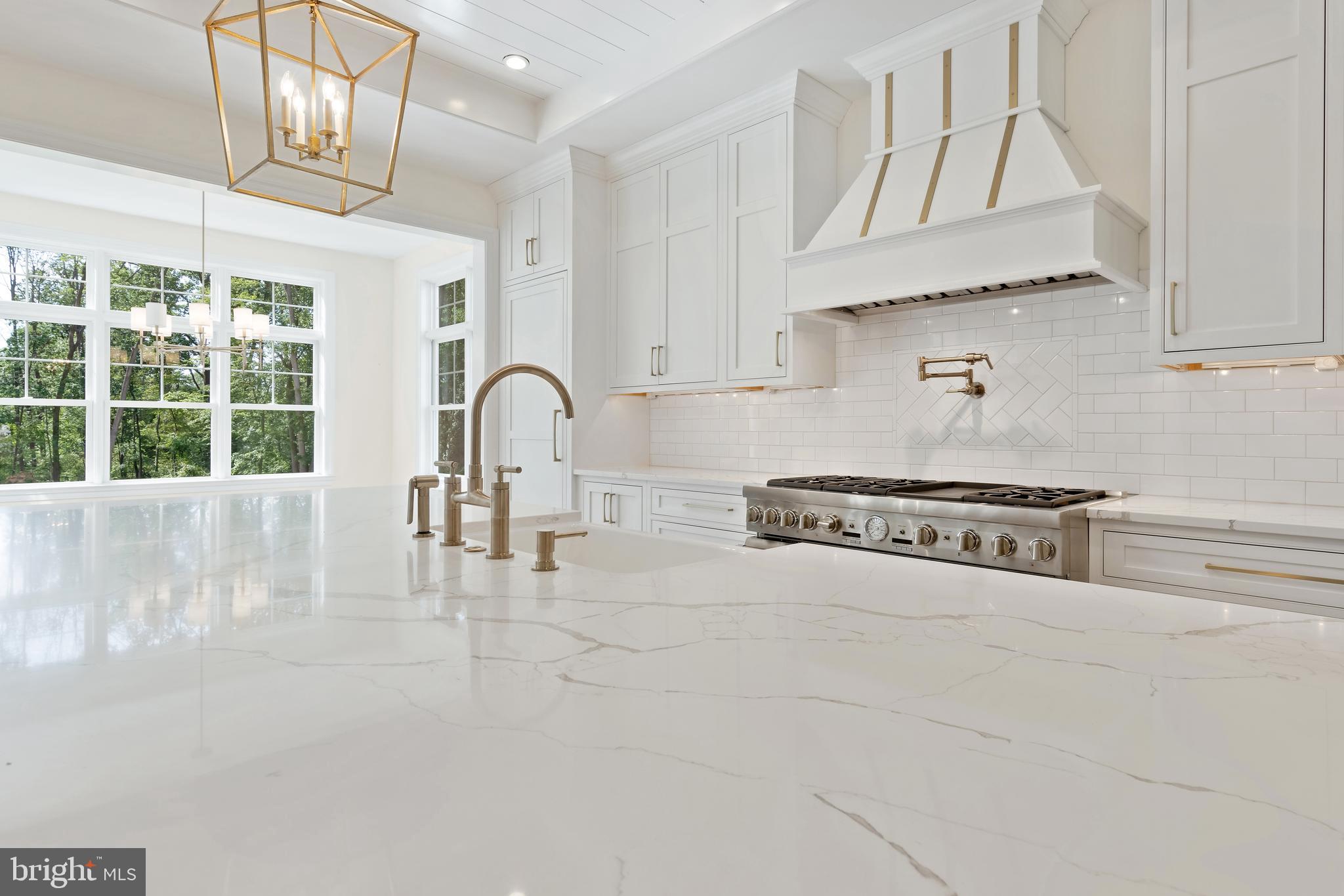 CANTERBURY WOODS - Residential