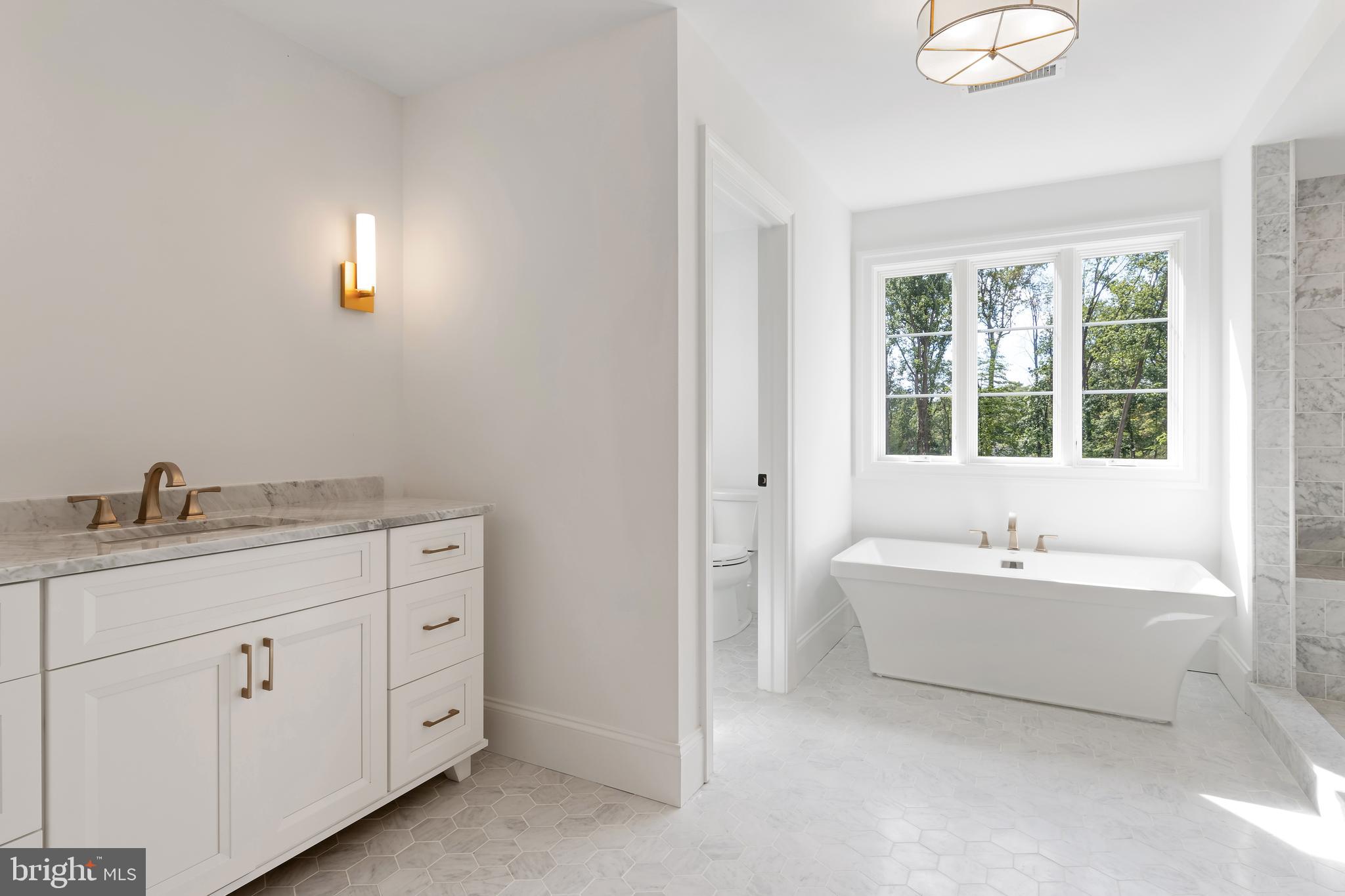 CANTERBURY WOODS - Residential