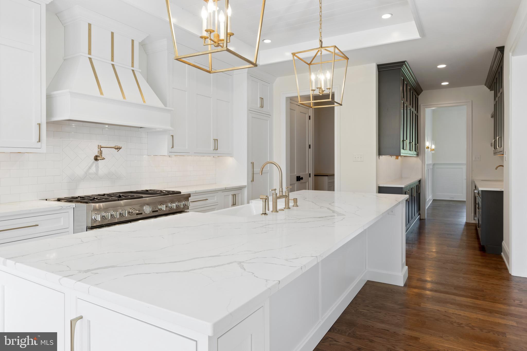 CANTERBURY WOODS - Residential