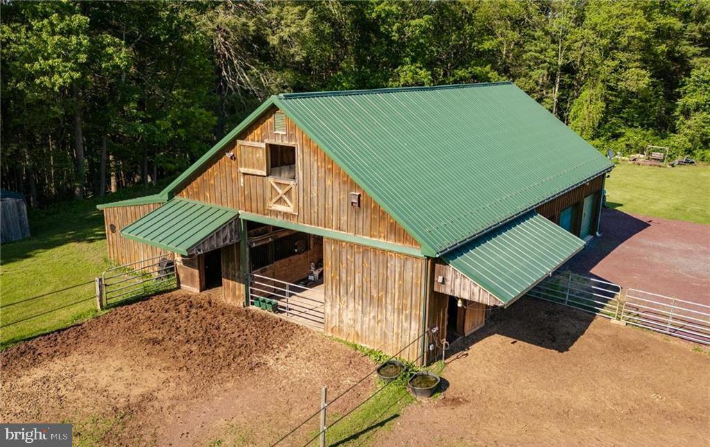 NOT IN A DEVELOPMENT - Farm