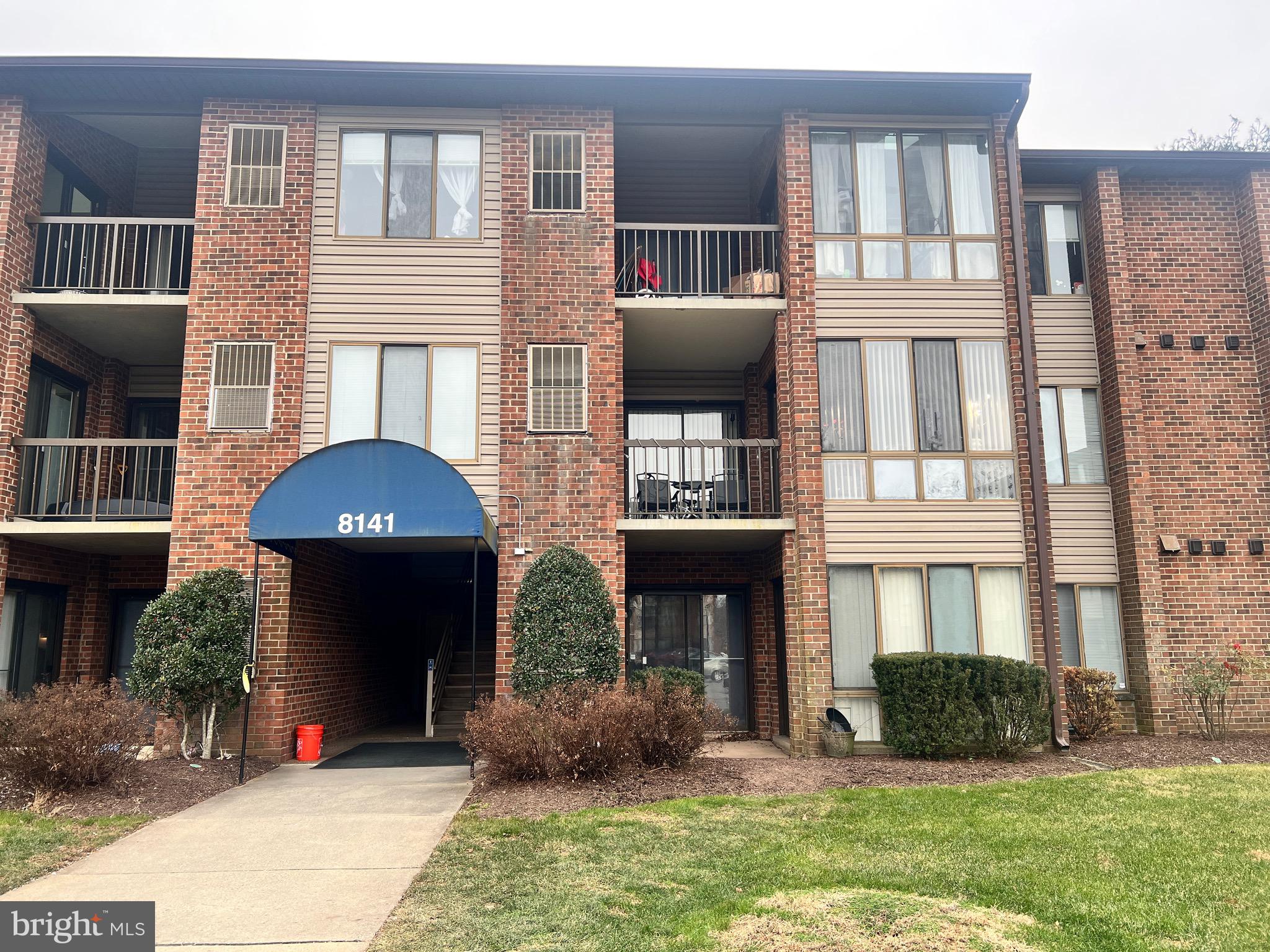 MALLARD COVE CONDOMINIUMS - Residential Lease