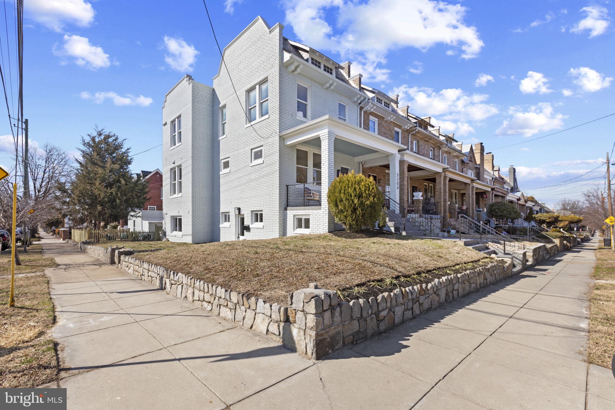 5200 4TH STREET NW