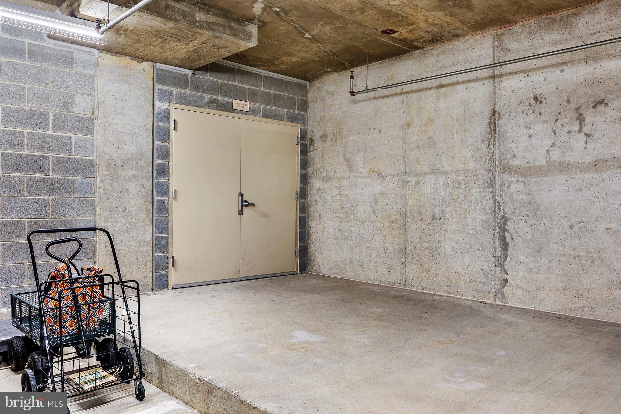 ACTONS LANDING CONDOS - Residential