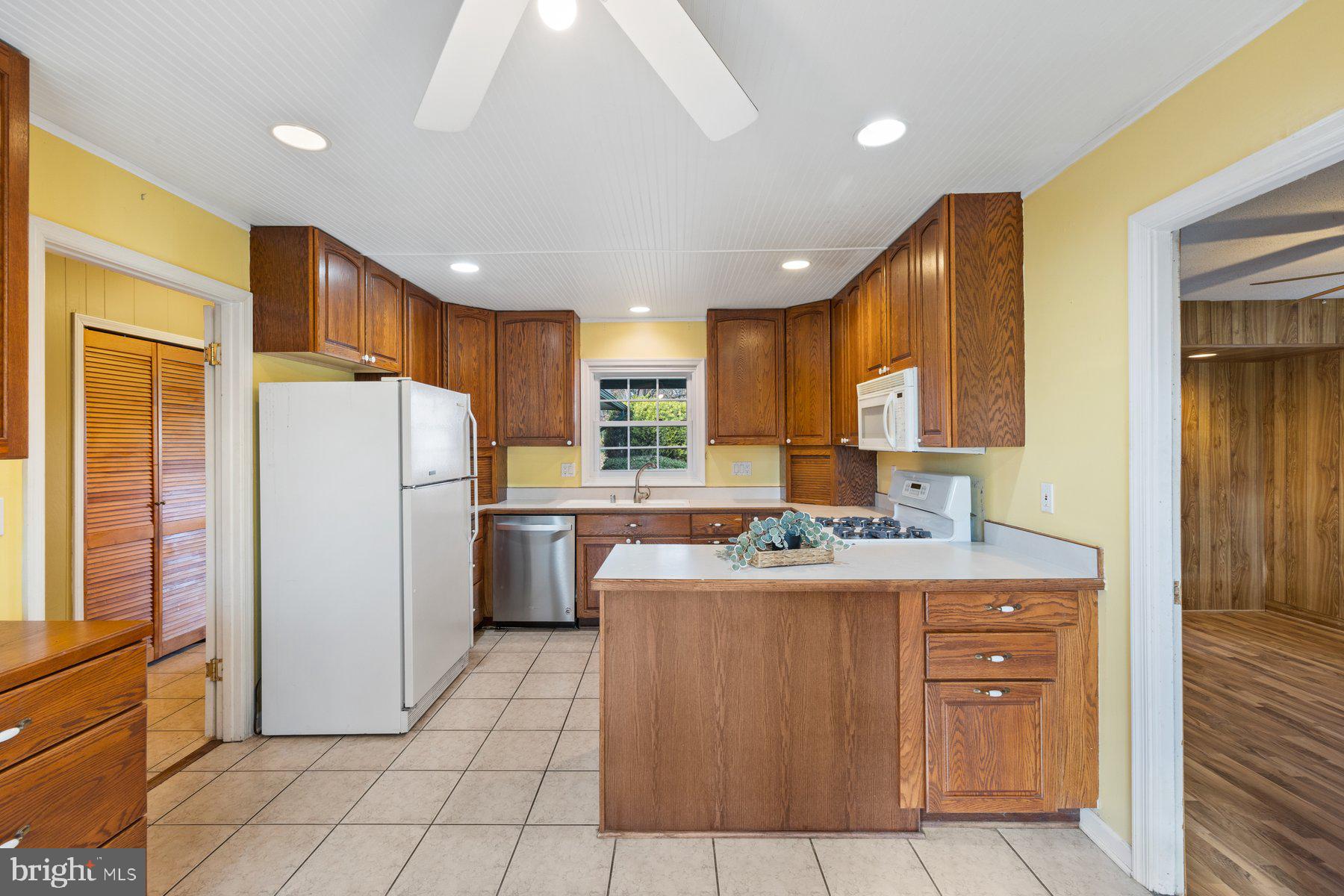 MEADOWBROOK AT BELAIR - Residential