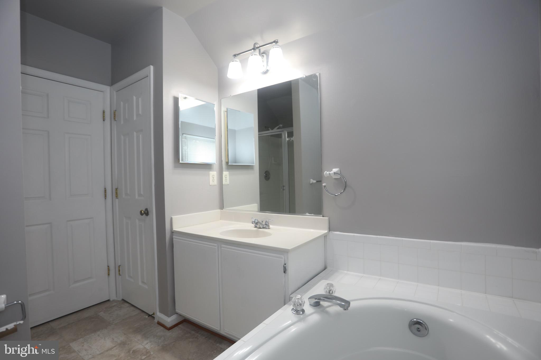 WORTHINGTON MEWS - Residential Lease