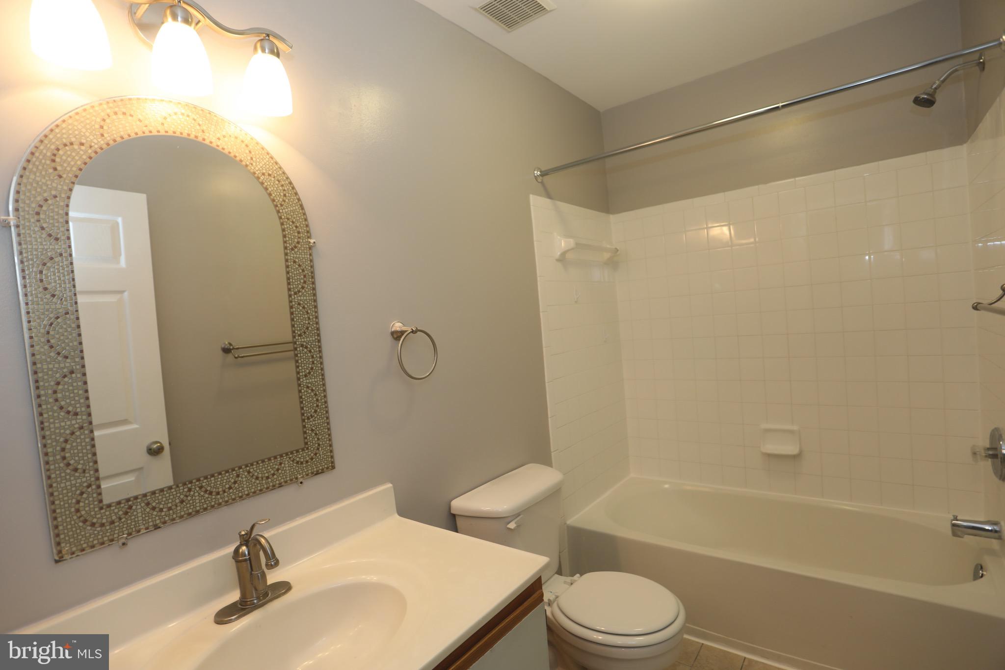 WORTHINGTON MEWS - Residential Lease