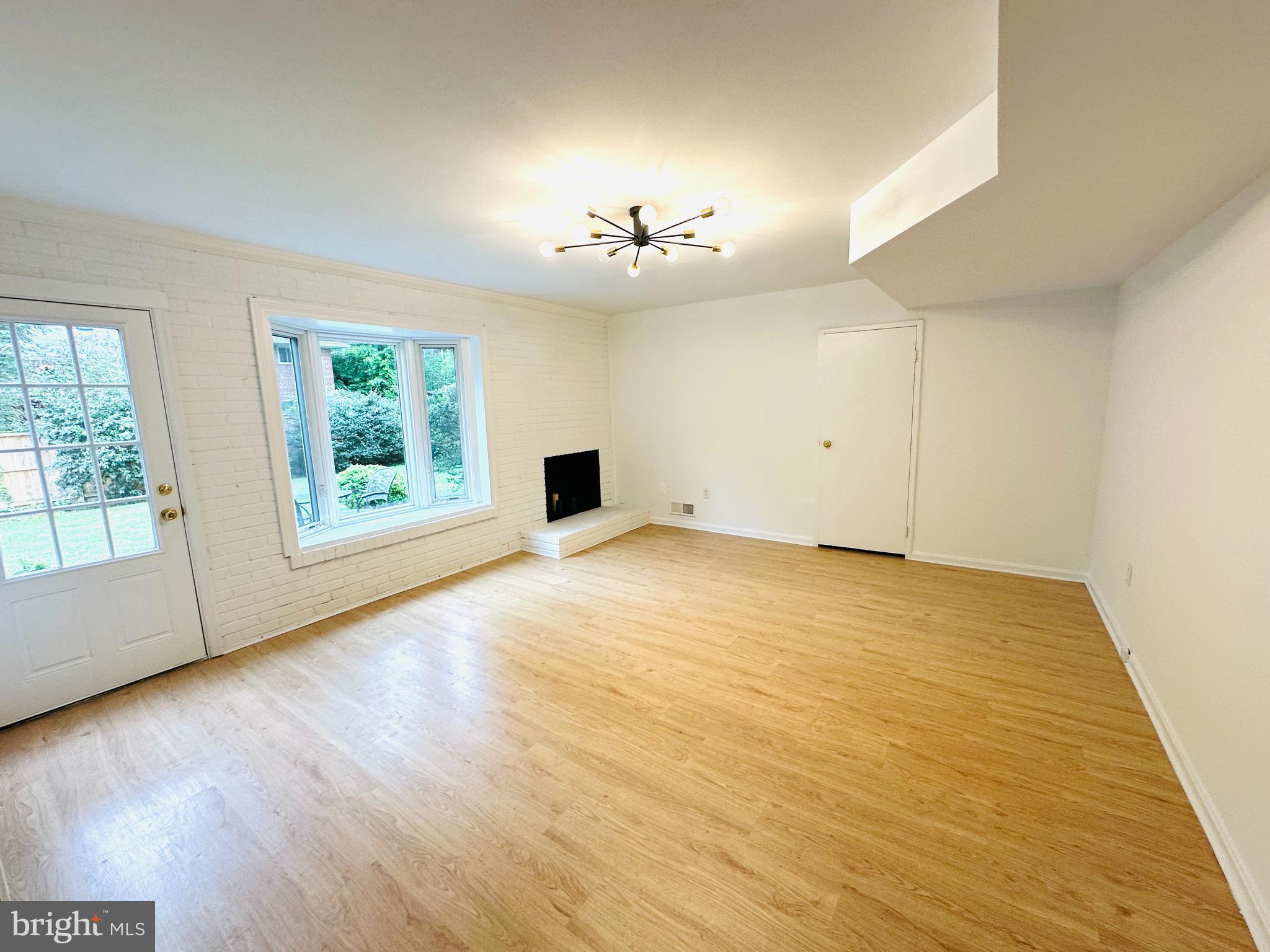 PARKVIEW - Residential Lease