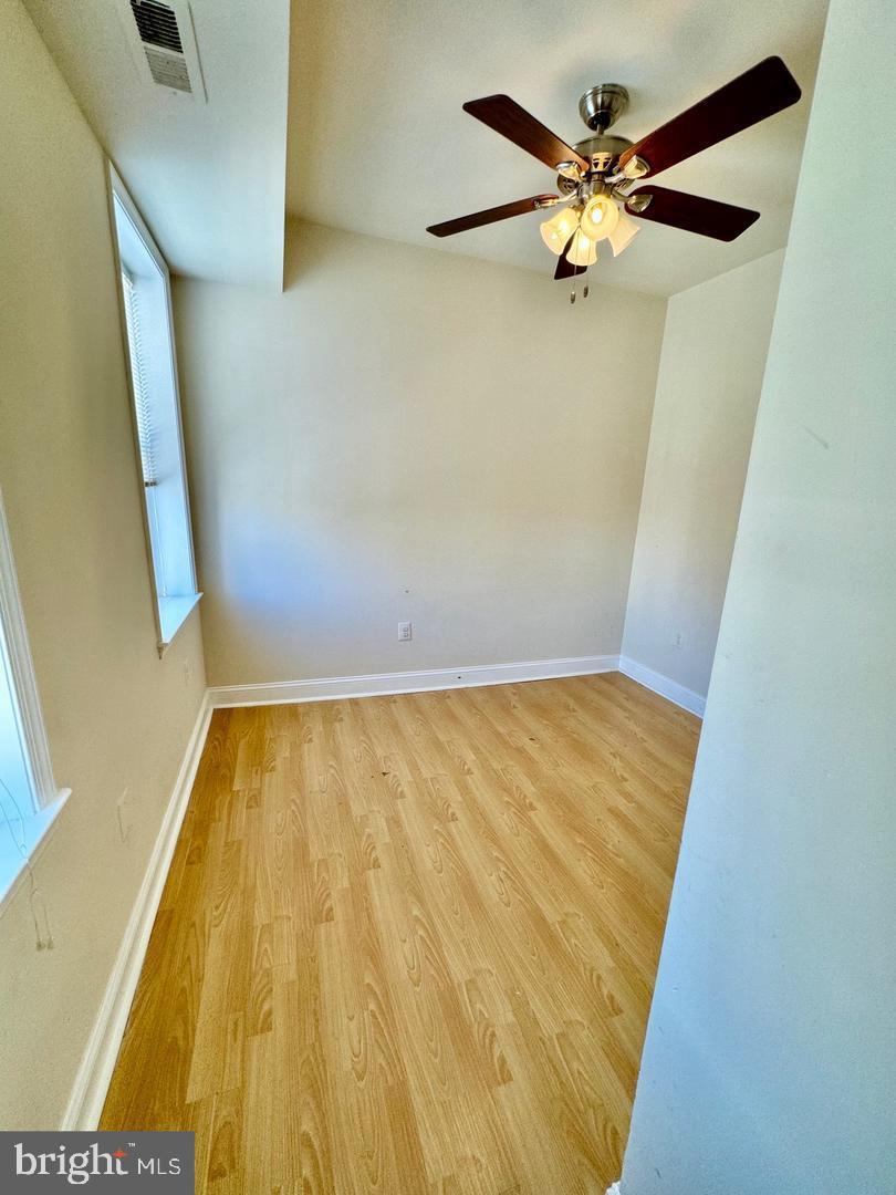 RIVERSIDE PARK - Residential Lease