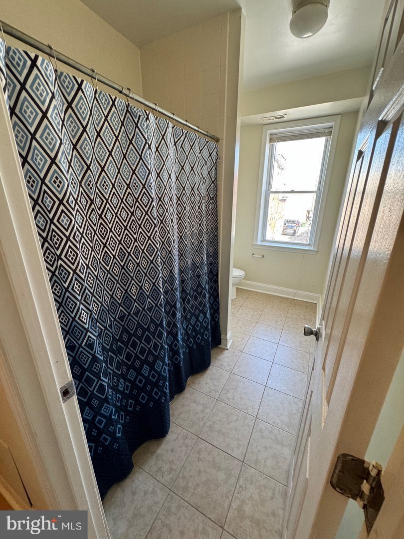 RIVERSIDE PARK - Residential Lease