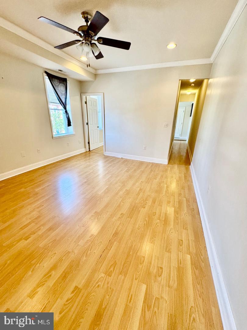 RIVERSIDE PARK - Residential Lease