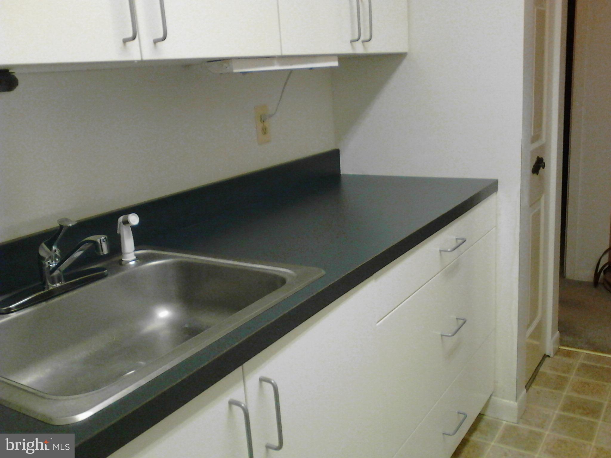 FAIRWINDS ON SEVERN - Residential Lease