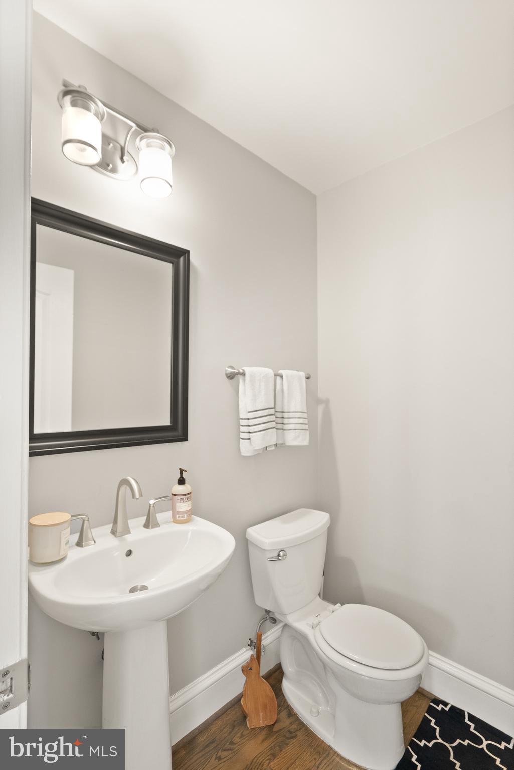 LOWES ISLAND - Residential