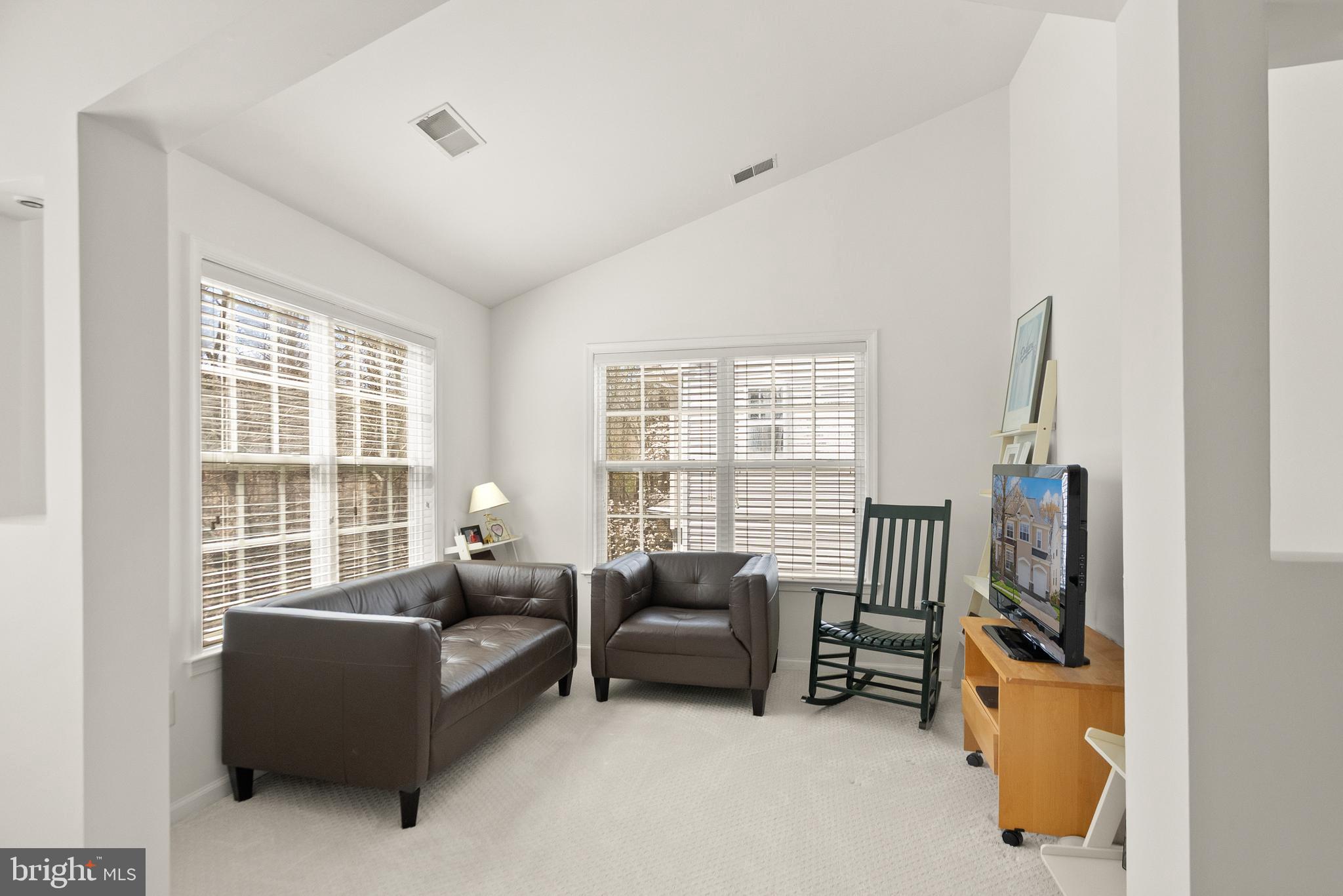 LOWES ISLAND - Residential