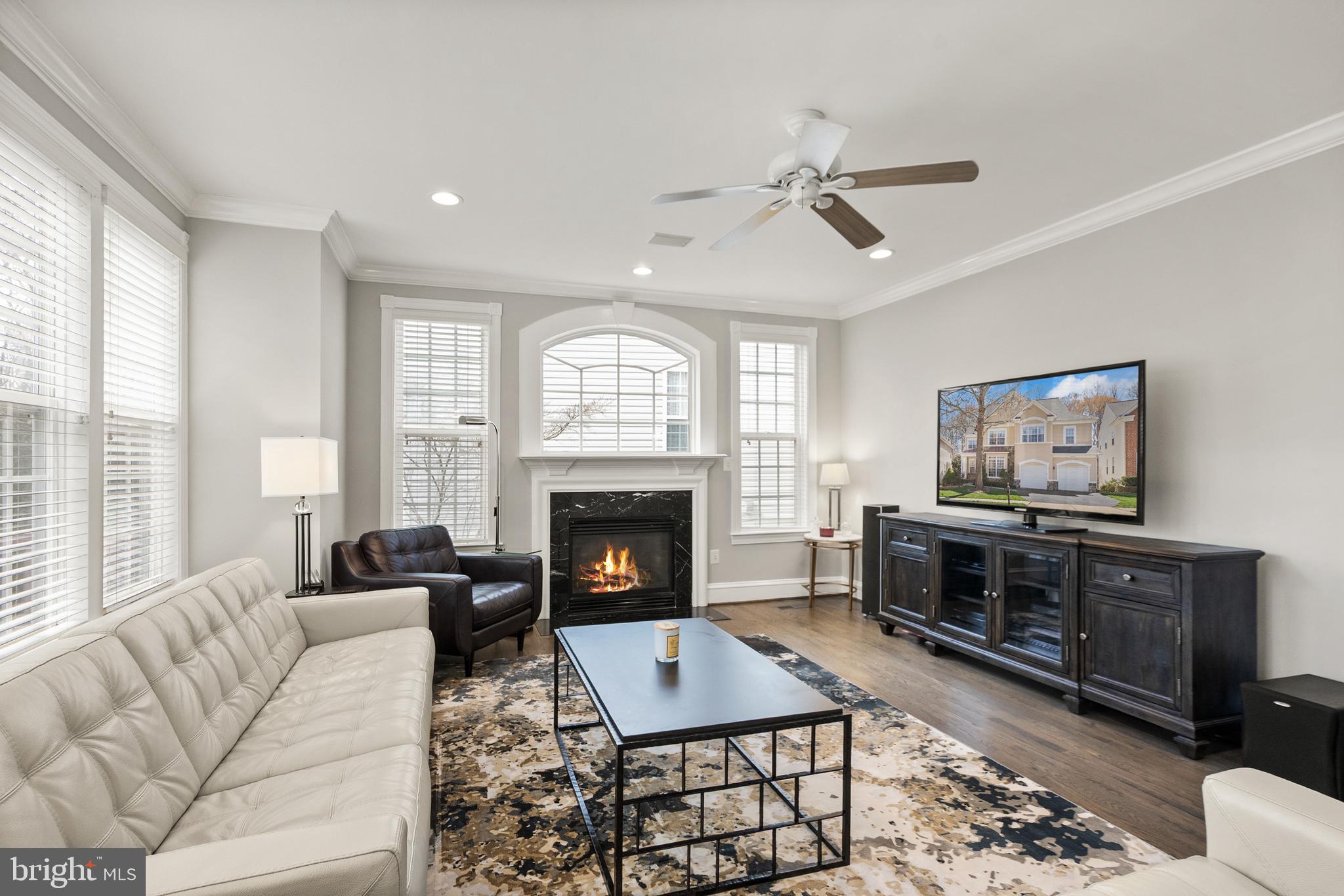 LOWES ISLAND - Residential