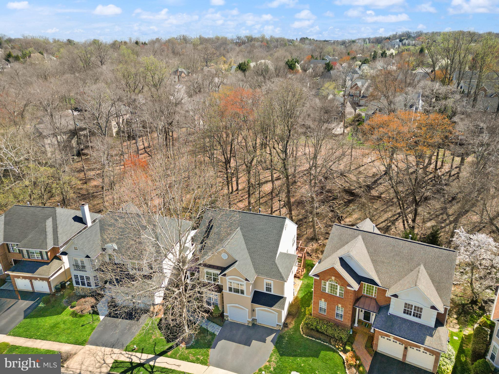 LOWES ISLAND - Residential