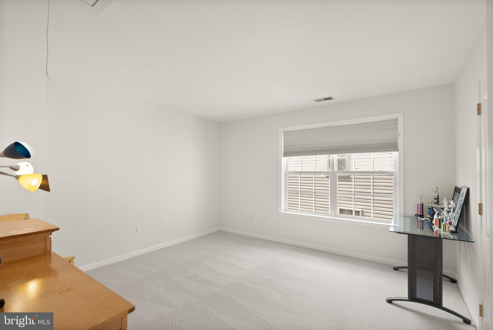 LOWES ISLAND - Residential