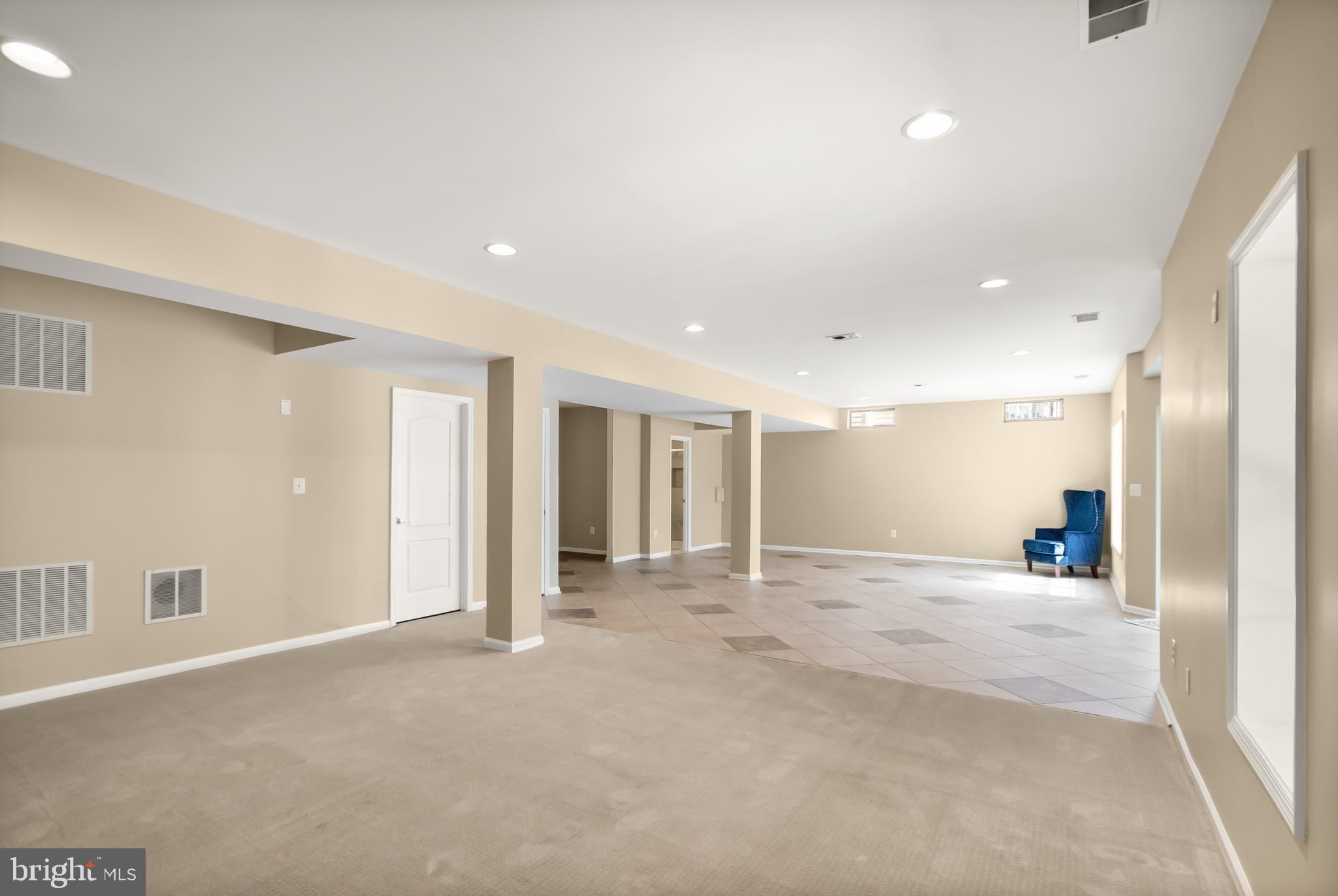 LOWES ISLAND - Residential