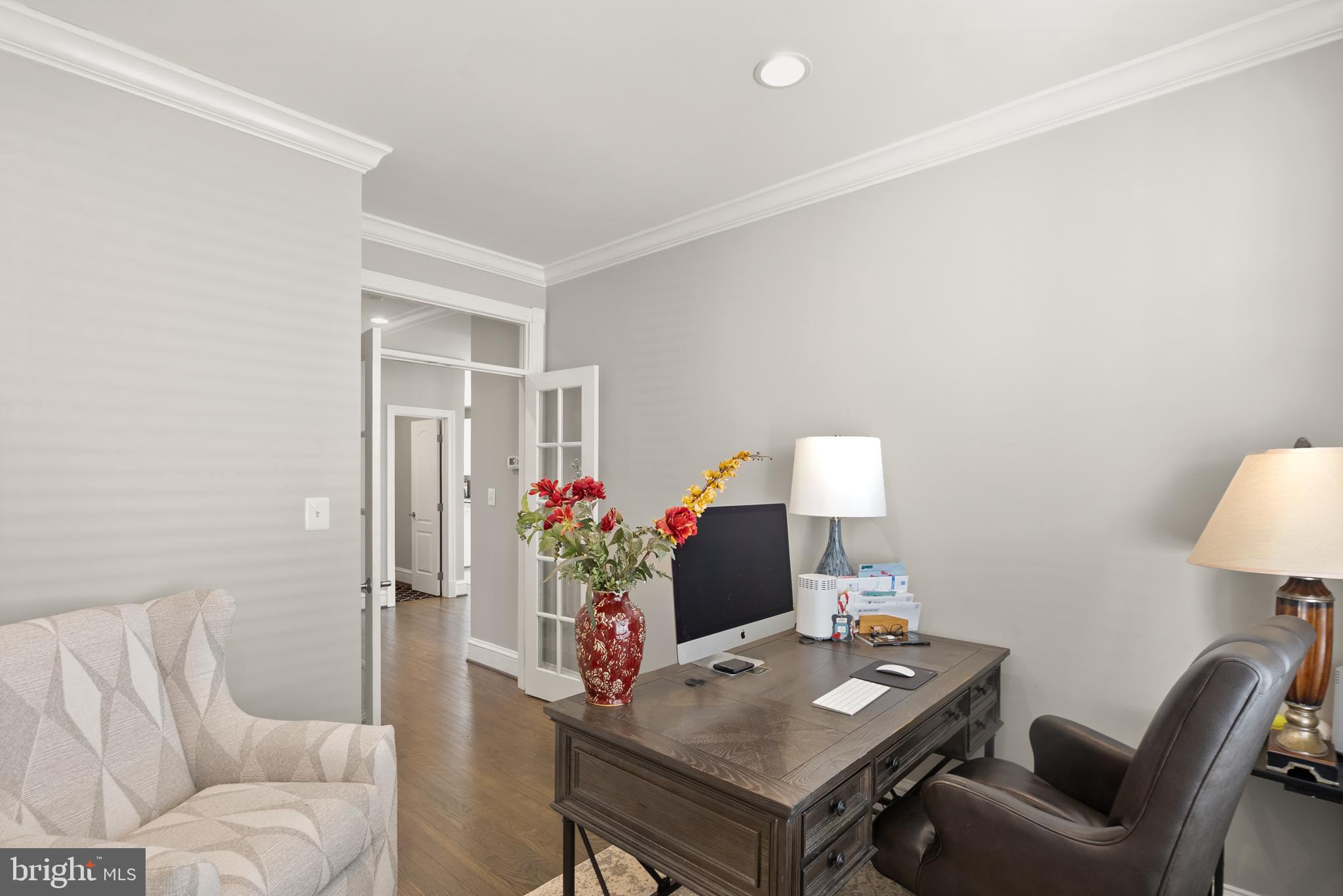 LOWES ISLAND - Residential