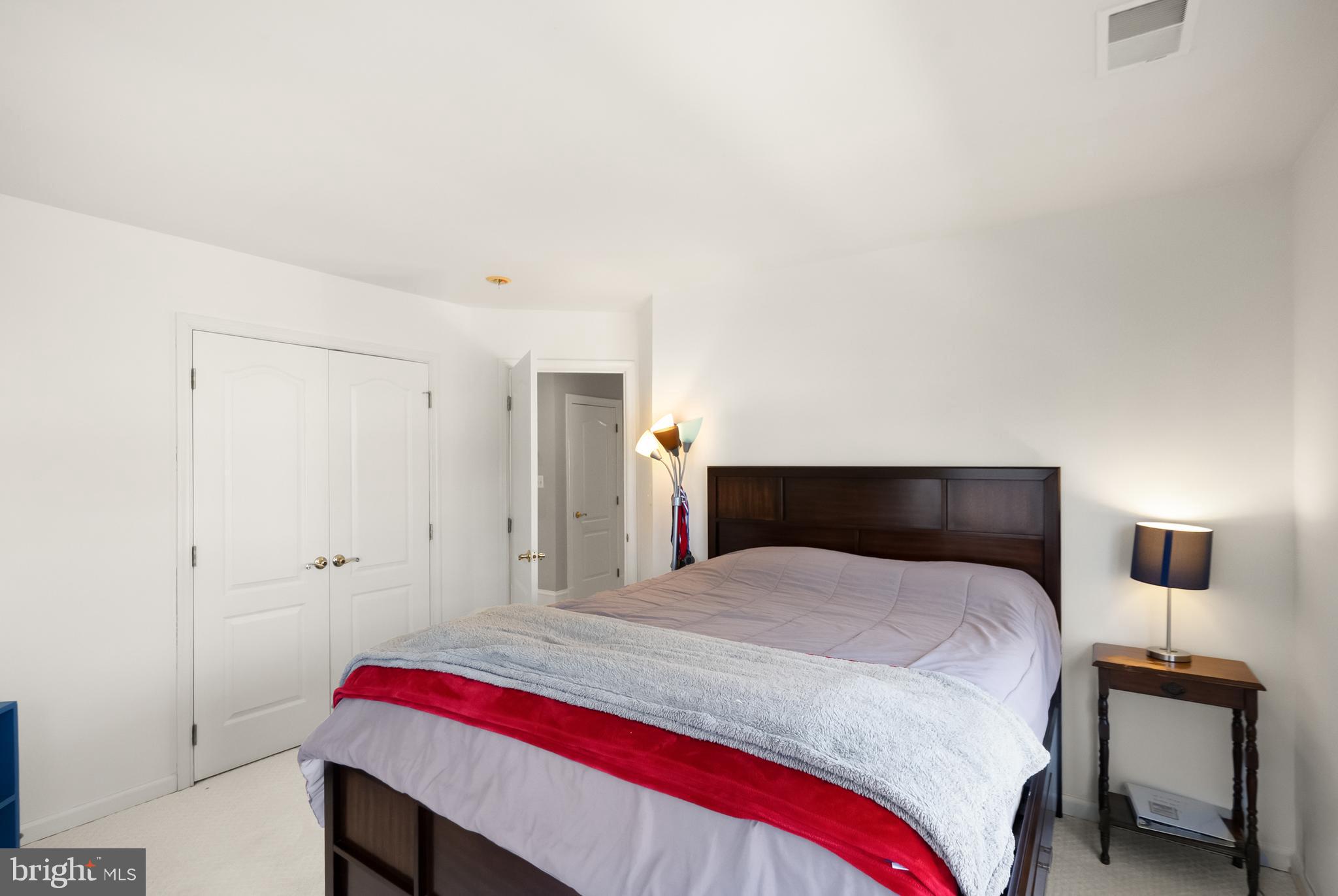 LOWES ISLAND - Residential