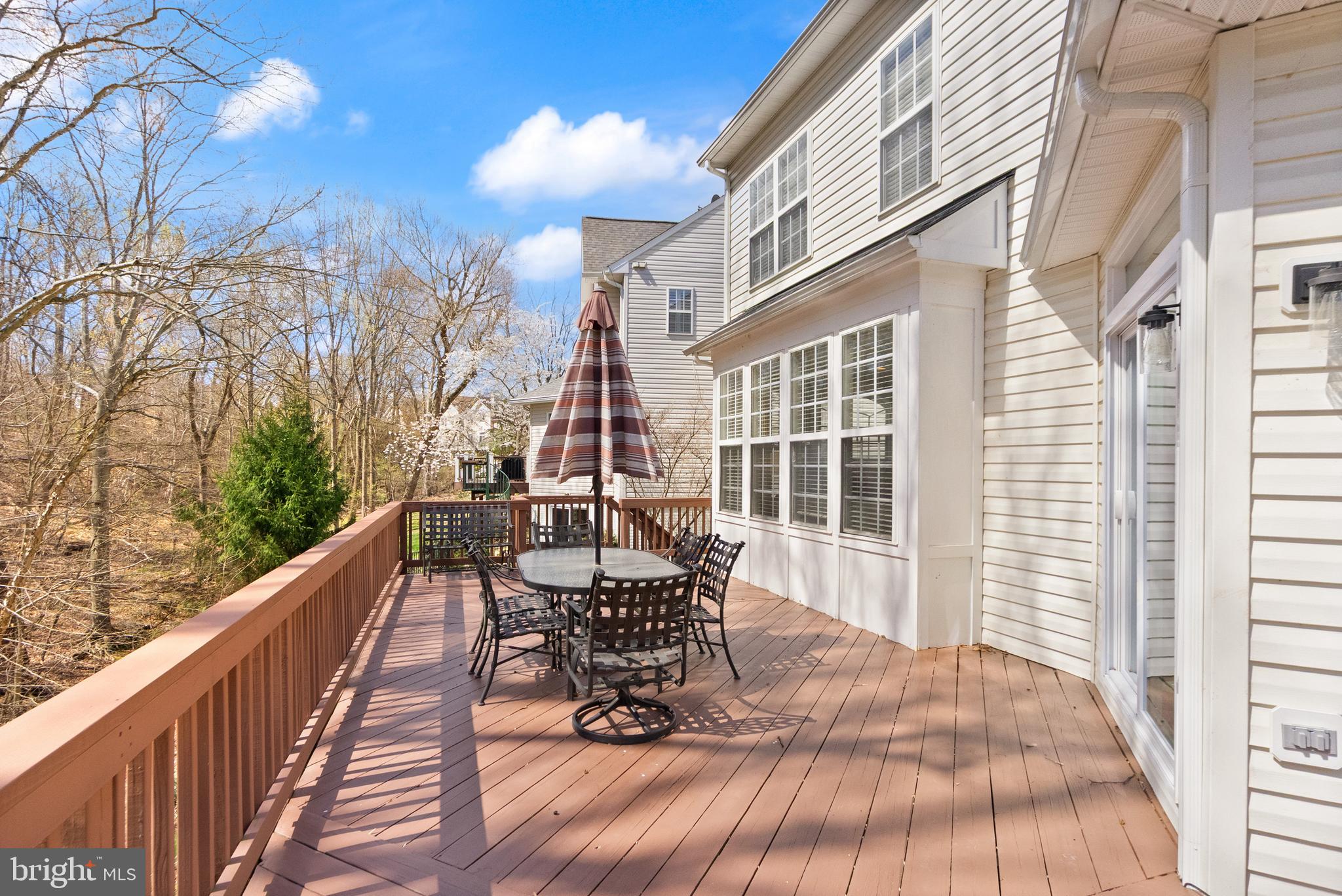 LOWES ISLAND - Residential