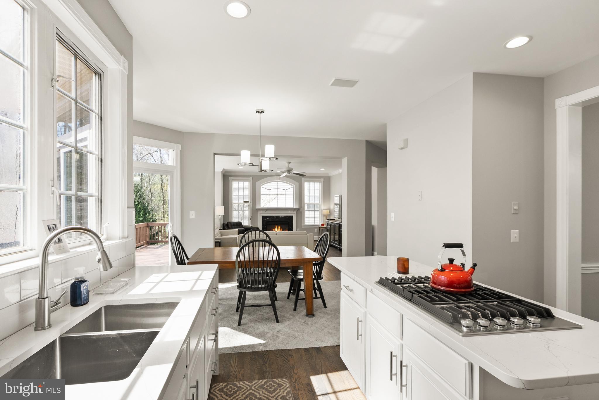 LOWES ISLAND - Residential