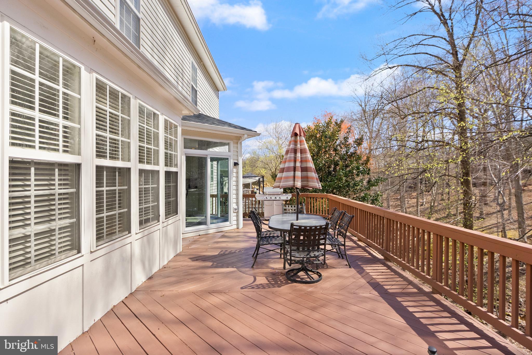 LOWES ISLAND - Residential