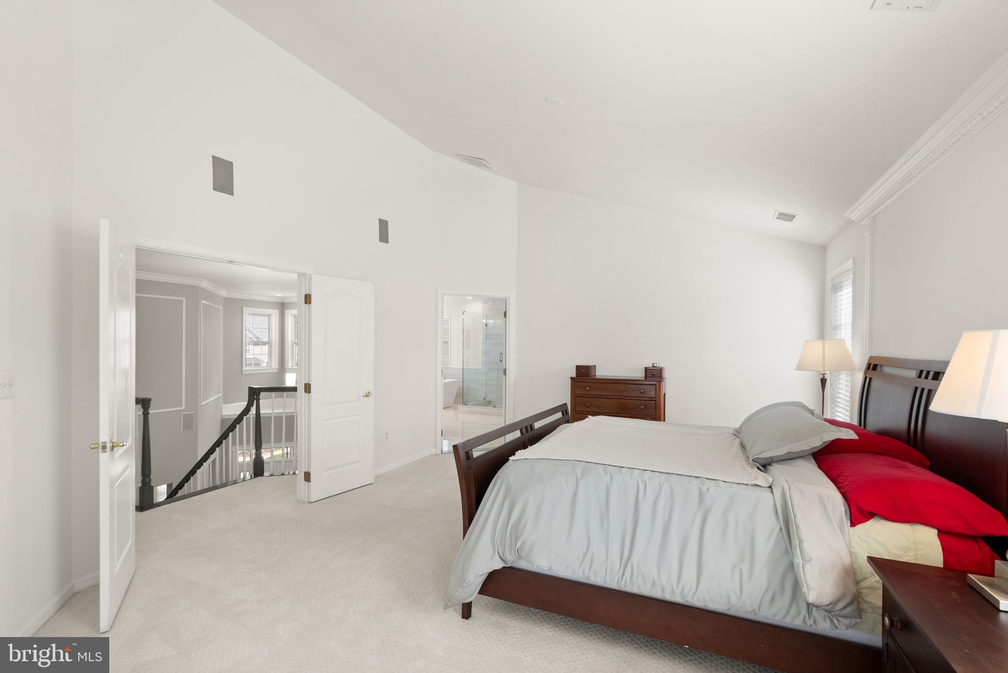 LOWES ISLAND - Residential