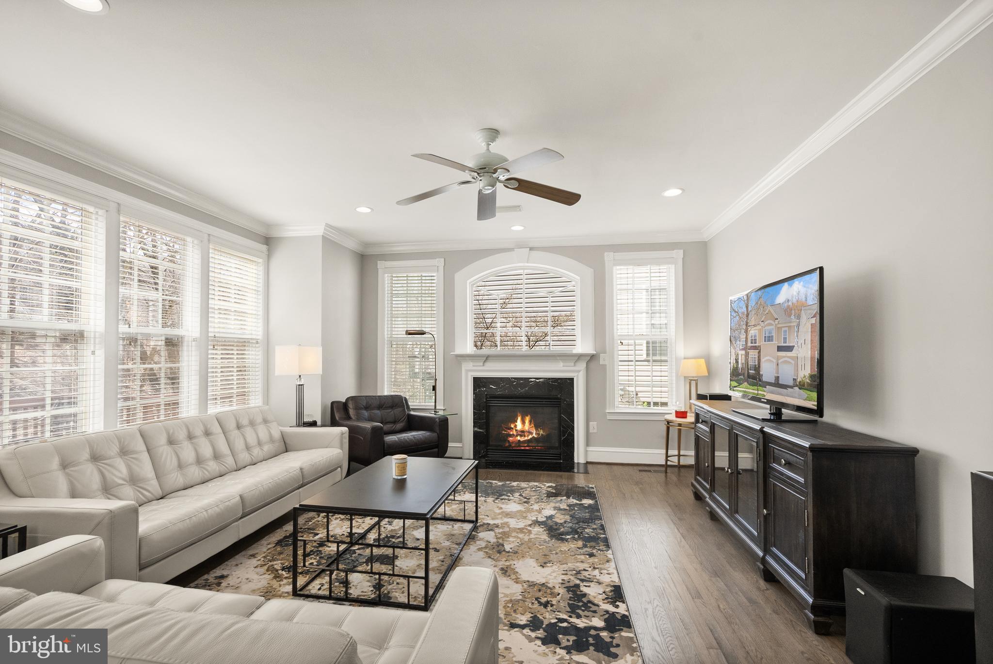 LOWES ISLAND - Residential